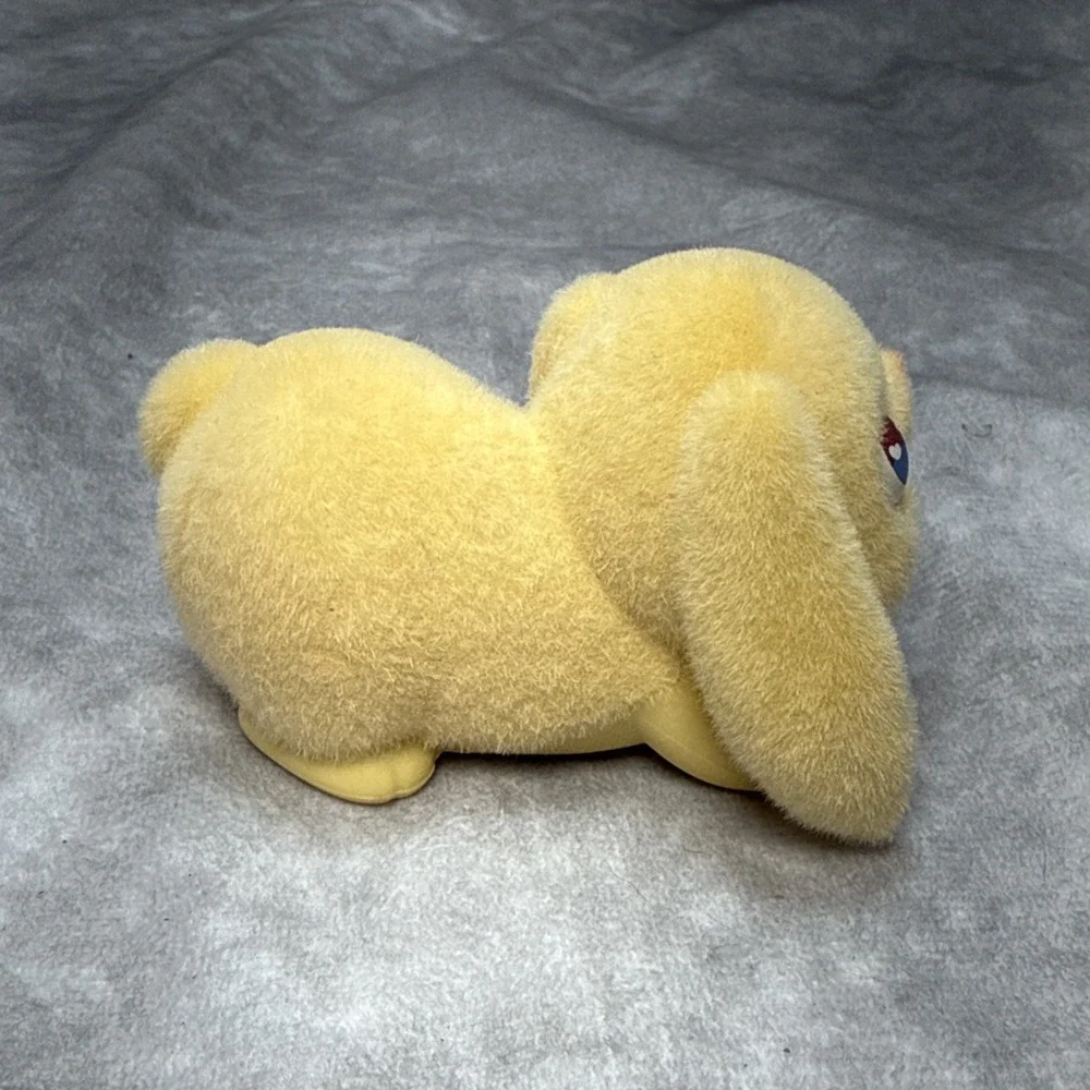 Little Live Pets Mama Surprise Minis Flocked Bunny Rabbit Babies Hutch Moose Toy